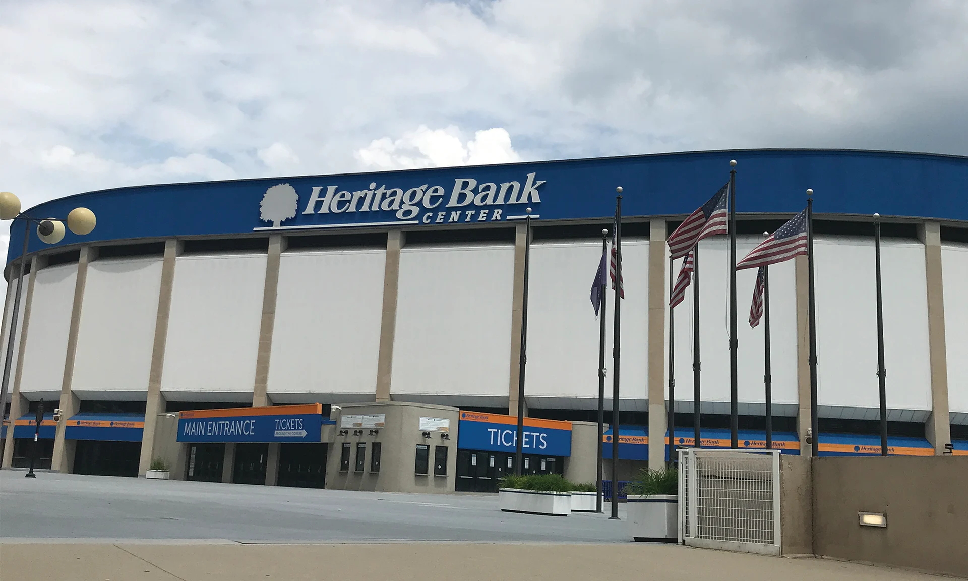 Heritage Bank Center image